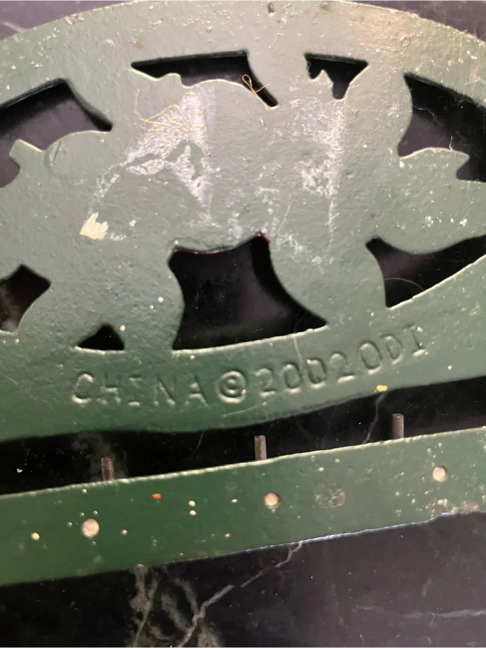 Vintage Apple Wall Key Rack Cast Iron Green Check Farmhouse Country Decor 6in